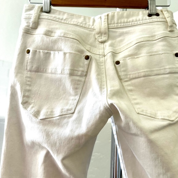 Cabi distressed white straight leg jeans - Picture 3 of 11